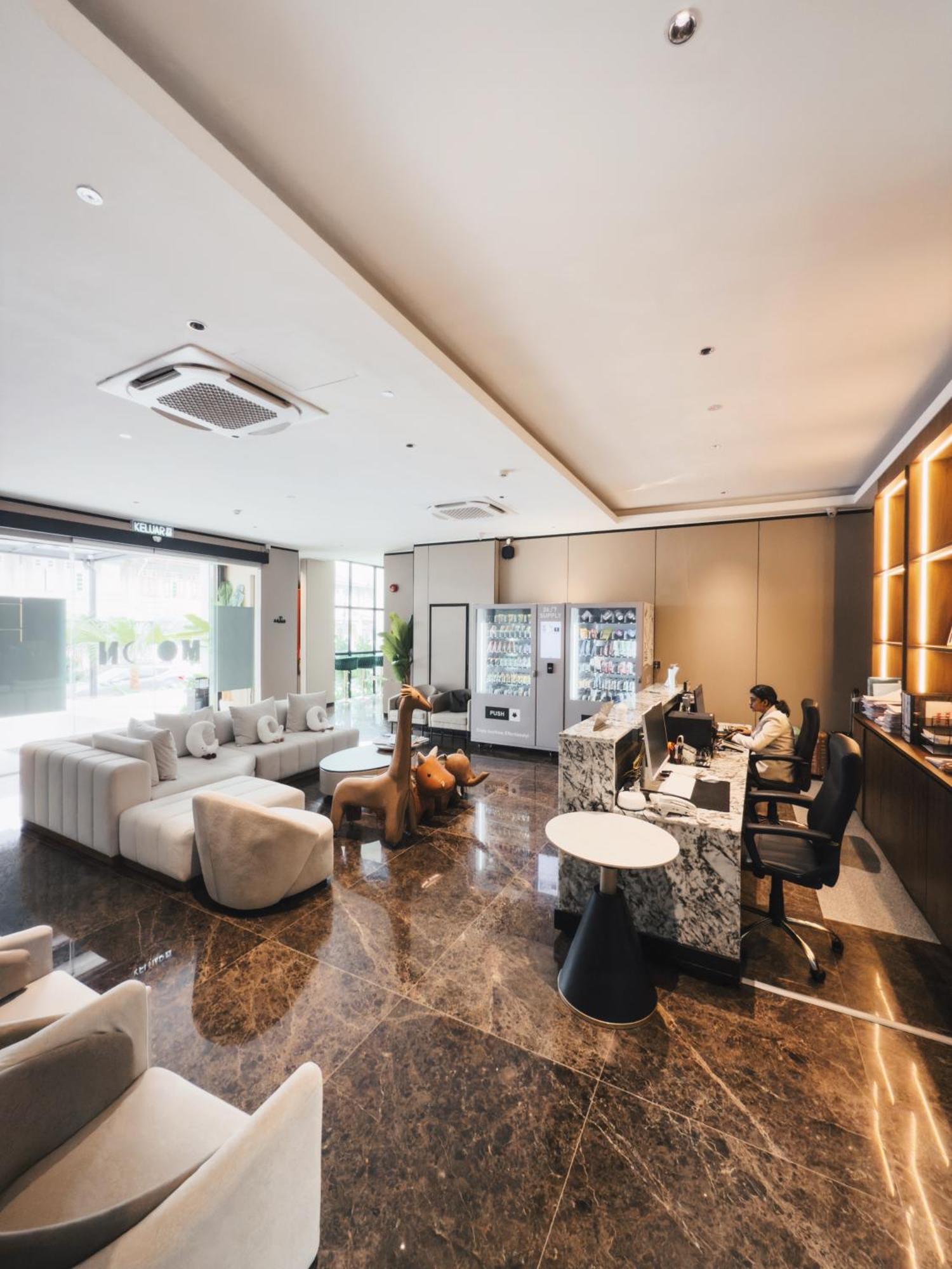 Hotel Moon 4*