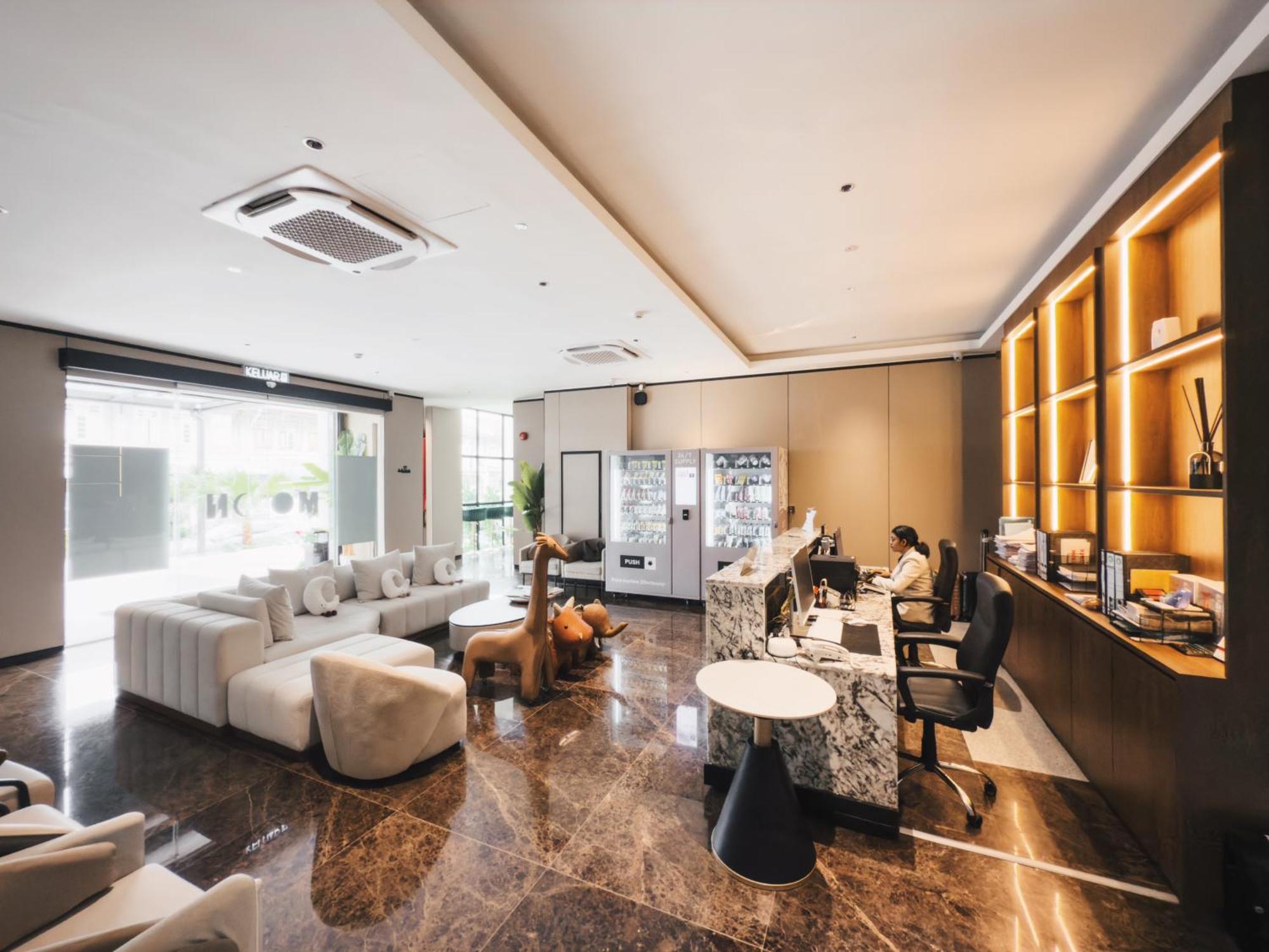 Hotel Moon 4*
