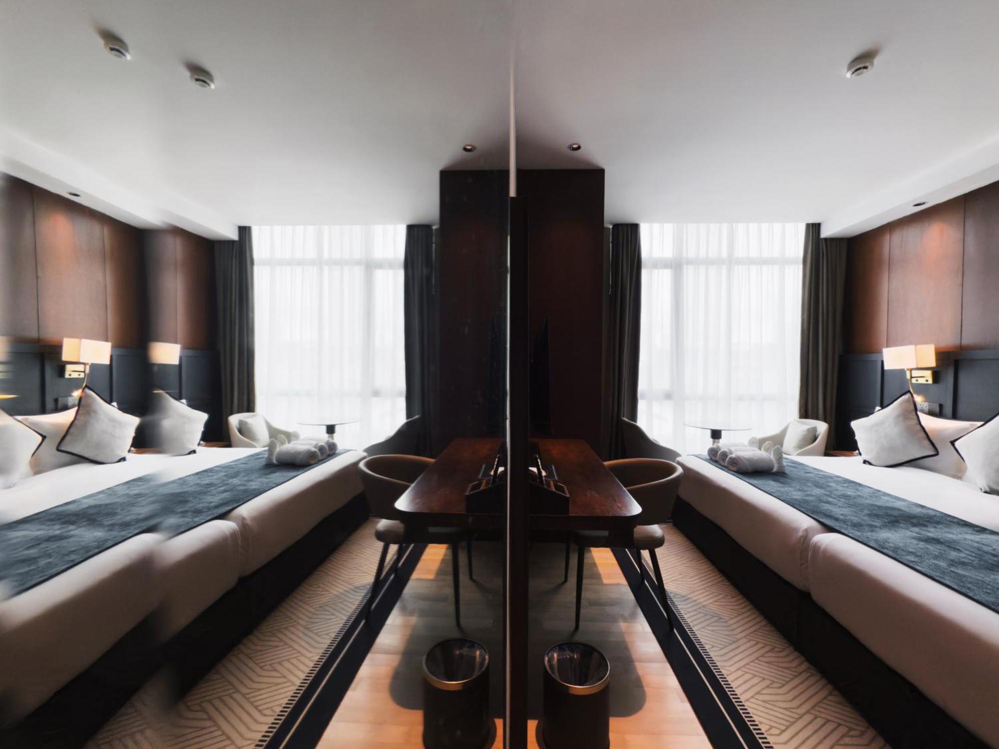 Moon 4* George Town