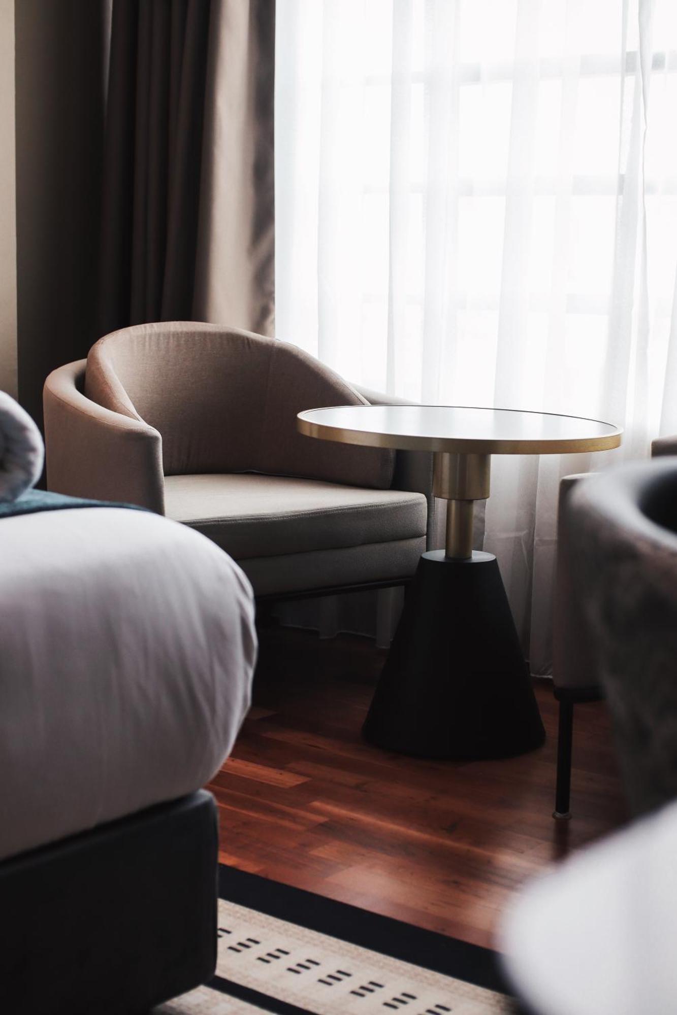 Moon 4* George Town